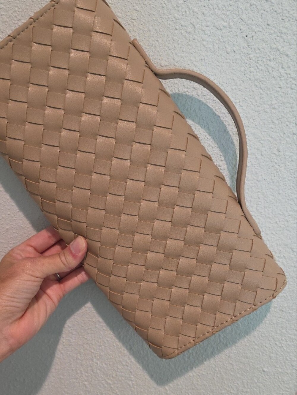 Woven Leather Shoulder Bag in Beige - Picture 3 of 3